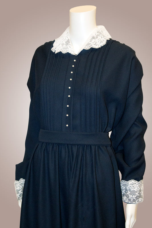 Dress - Polyester w/Lace Collar